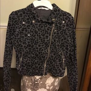 H&M Girl’s Cheetah print jacket